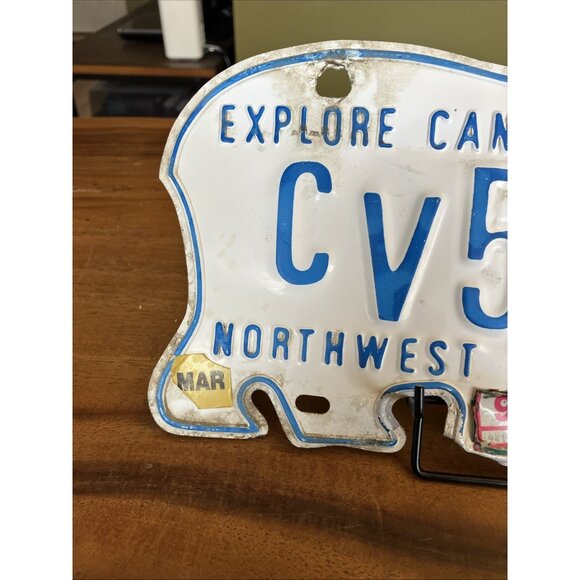 Vintage NORTHWEST TERRITORIES POLAR BEAR LICENSE PLATE Set # CV 512 - Picture 10 of 15